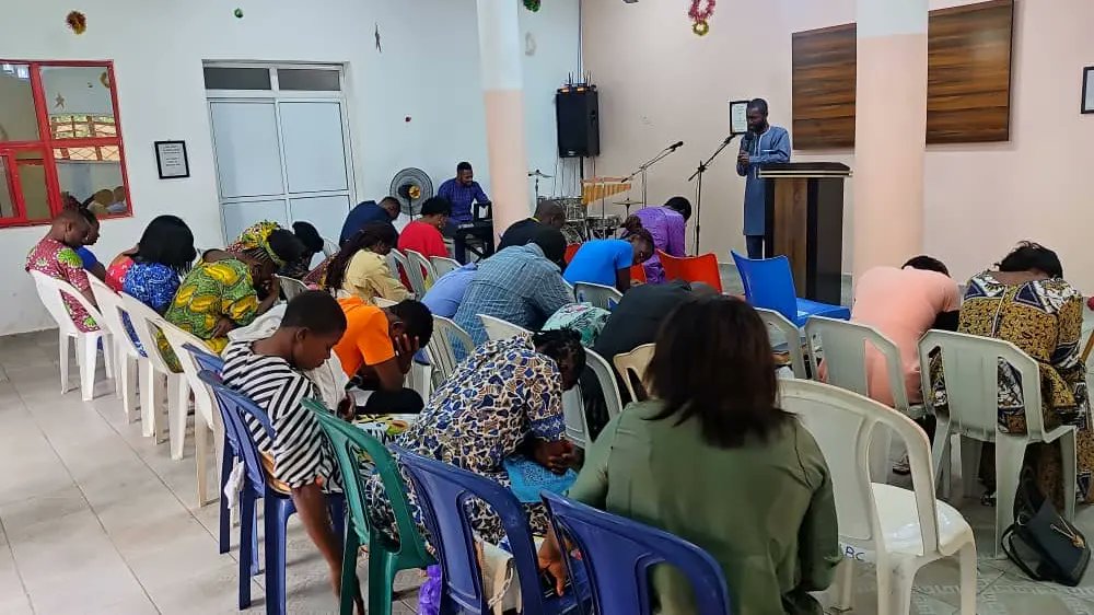 EdenlifeC's tweet photo. It is always a joyful moment in the presence of our God!!!
We thank God for his presence always🙏
#Eden
#Edenlife
#Edenlifechurch
#Edenlifebiblechurch https://t.co/kRtRUDxWua