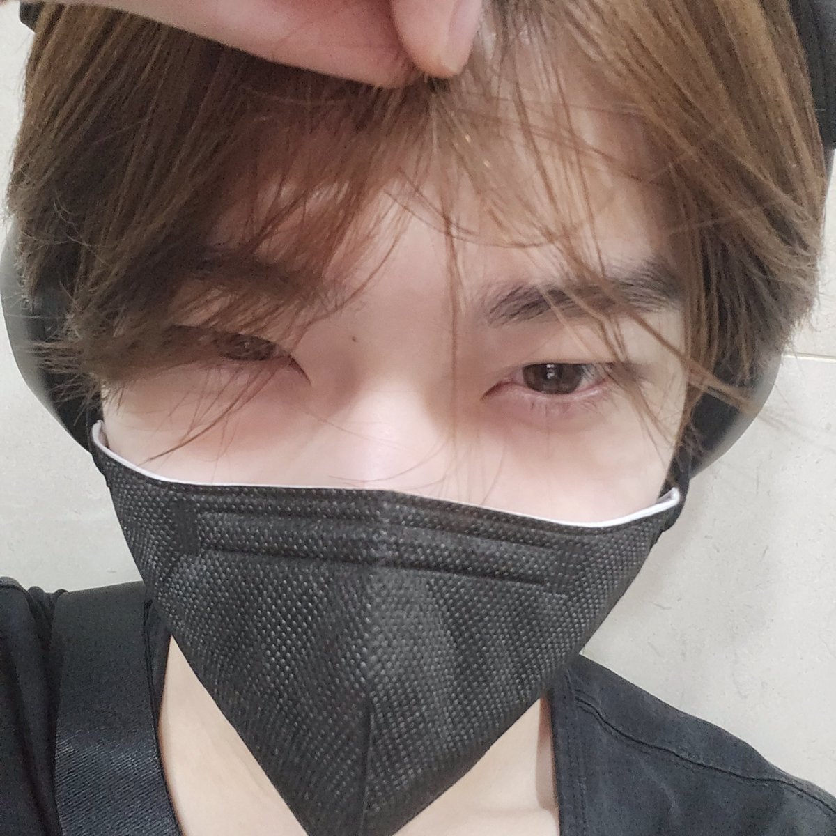 enhypenweverse's tweet photo. [ #선우’s Post ] 220628

#SUNOO: 🎧

(1/2)

@ENHYPEN_members @ENHYPEN #ENHYPEN #엔하이픈 https://t.co/3qQjp1kIK0