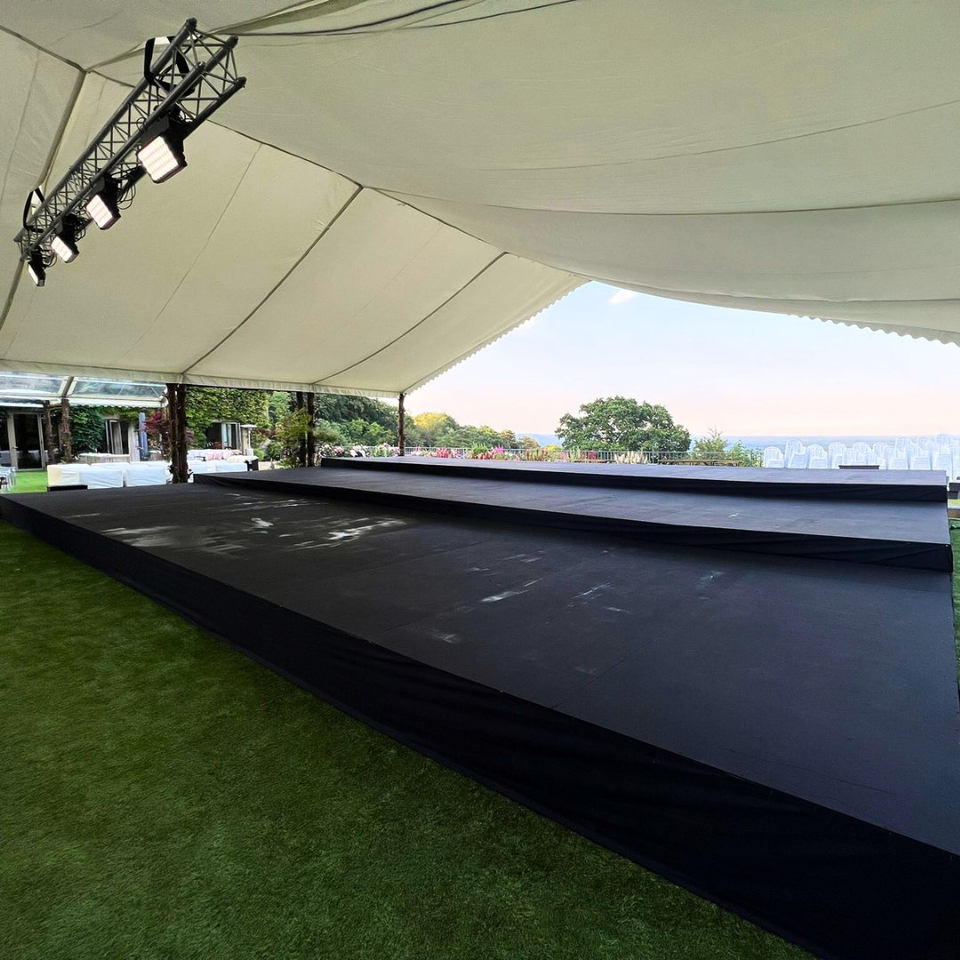 At Yes, we offer a range of staging options tailored to your specific requirements, as shown by our recent project. Additionally, our team added some extra Helix S5000 Q4 fixtures and illuminated the nearby spaces using the Elation Sixpar 300IP lights. #YesProduction