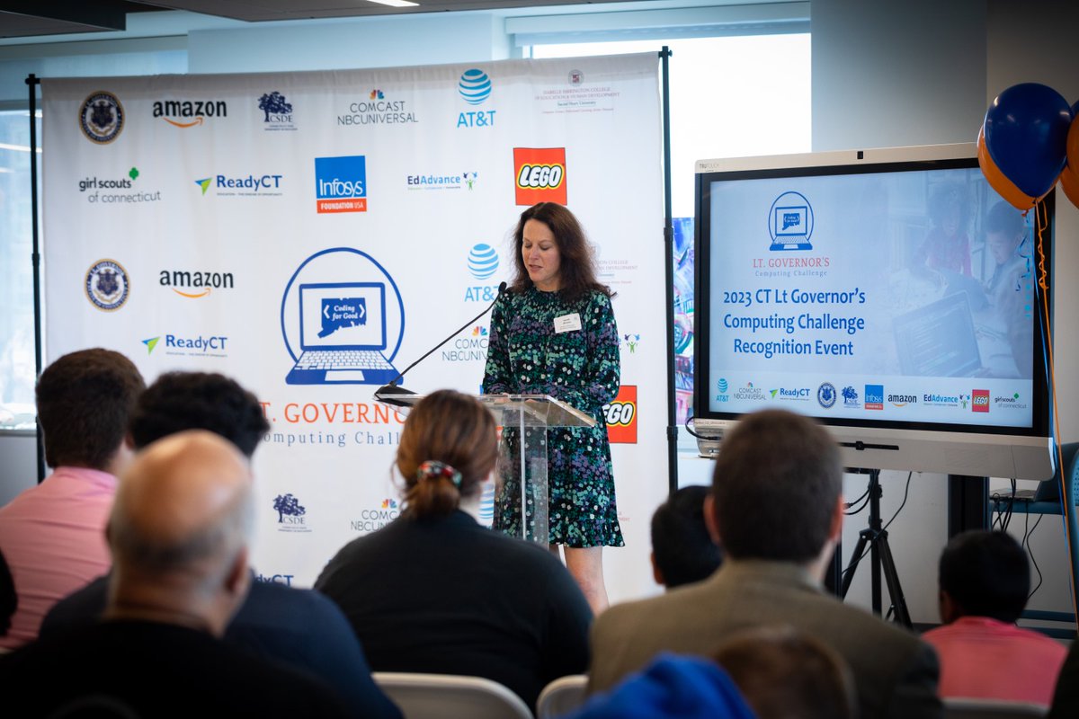 JAX_Education's tweet image. JAX recently presented the 2023 @jacksonlab Urban Achievement Awards as part of the Lt. Governor’s (@LtGovCC) 4th Computing Challenge #CodingForGood! The challenge encourages #Connecticut students to create computer applications inspiring health and wellness. Well done! 👏