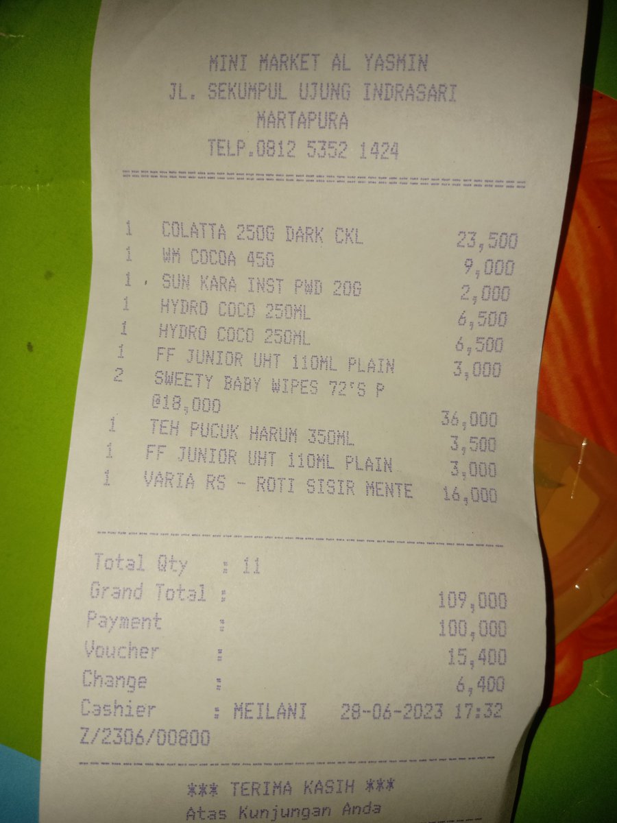 Berbelanja Alias Jajan Ama anak Ama suami sore ini