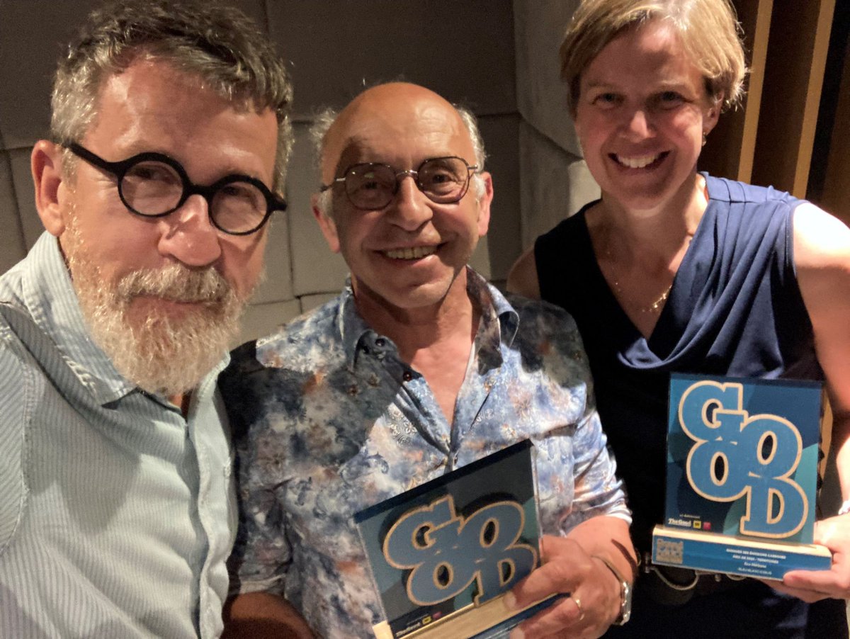 Bleu-Blanc-Coeur tweet media