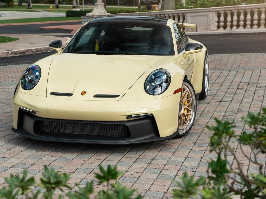 PorscheCIub's tweet image. Paint-to-Sample Ivory 992 GT3