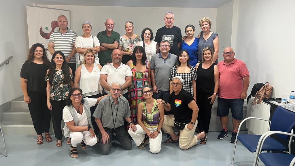 Agradecemos sinceramente la visita de <a href="/olvidodlrosa/">Olvido</a> <a href="/montimar66/">José Antonio Montilla</a> <a href="/GrxNuria/">NuriaGutiérrezGRX</a> y <a href="/ArantxaUrrea/">Arantxa Urrea</a> de <a href="/PSOE/">PSOE</a> <a href="/granadapsoe/">PSOE Granada Capital</a>, por acercarse hasta nuestra sede para conocer de primera mano las necesidades de las #PersonasSordas de cara a las próximas #EleccionesGenerales2023 para seguir