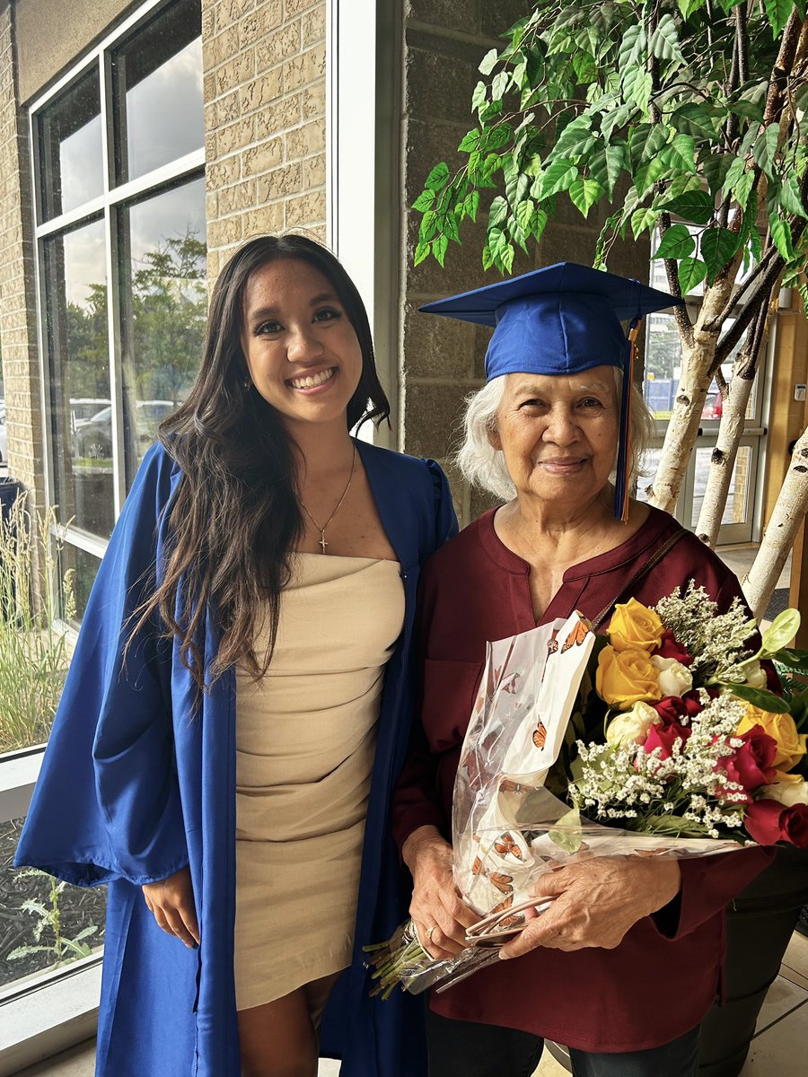 Stephanie De Castro tweet media