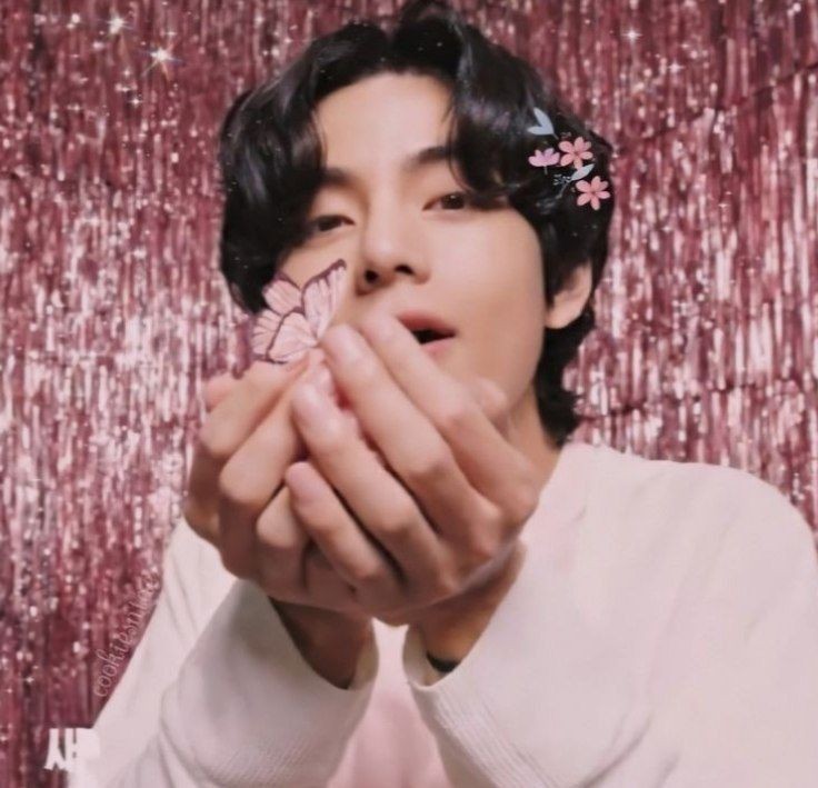 thv95_thv95's tweet photo. 나비 🦋 태태🐻
#태형 
#TAEHYUNG https://t.co/FNf0hAXhOB