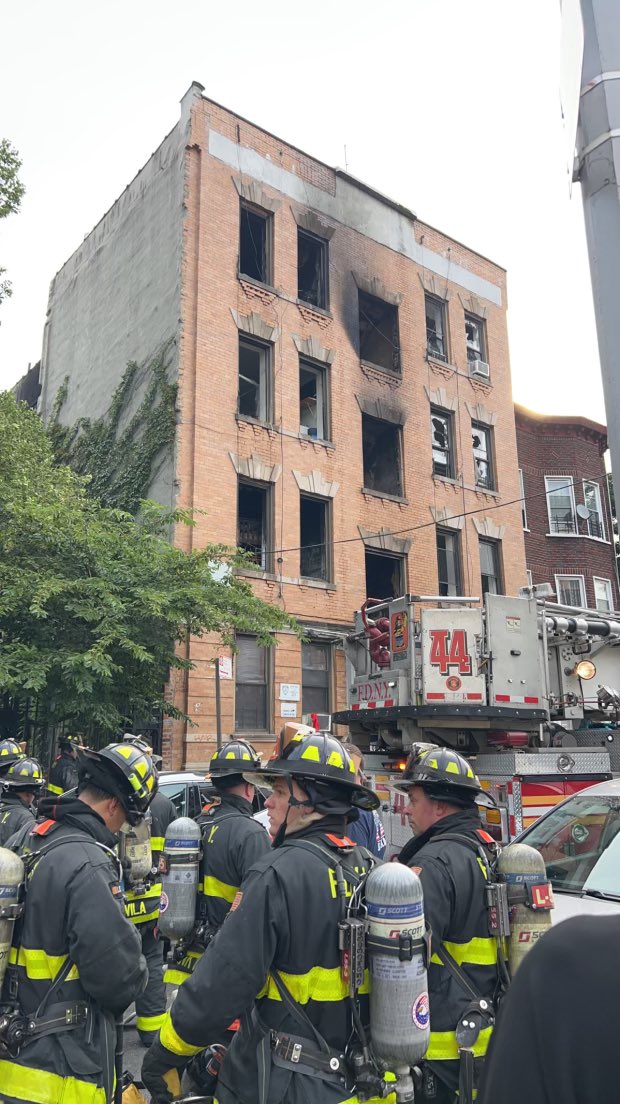 FDNY on Twitter "This morning’s 2alarm fire at 289 Bonner Place in the Bronx is now under