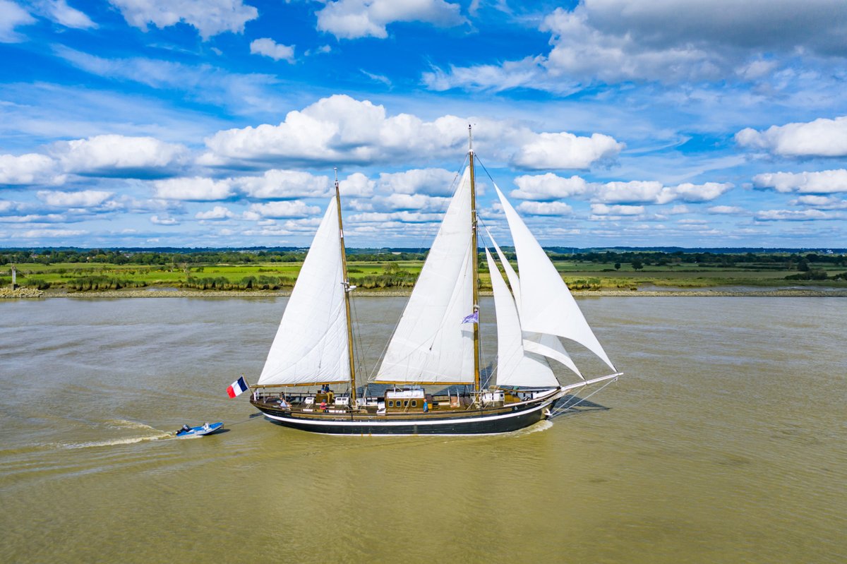 VilledeLorient's tweet photo. ⛵️ Des bateaux d'exception sont reçus à #Lorient @lorientoceans 
🗓️ Visites gratuites en avant-première ce jeudi 29 juin
🕙Nao Victoria (réplique du XVIe siècle) 10h à 13h/ 14h à 18h
🕒 Ring Andersen (ketch 1948) 15h à 18h
📍 port de plaisance
https://t.co/cPFtAghRuw https://t.co/hXpcaEOSVG