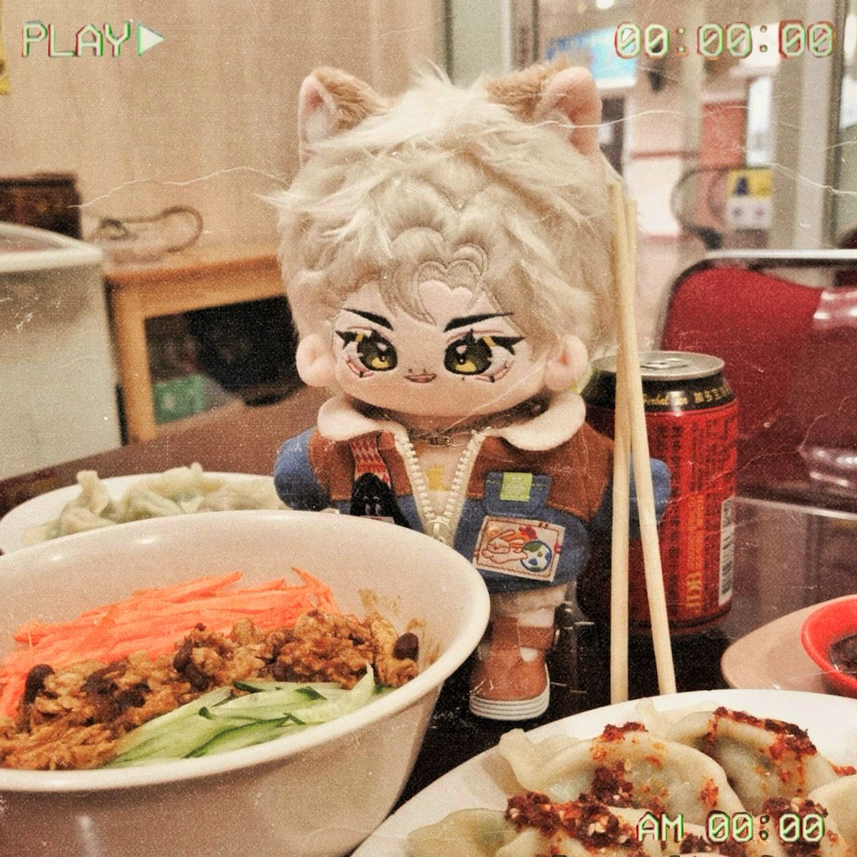 pinkeucarrots's tweet photo. 垂涎欲滴🥢
Everyone, please have a hearty dinner!

#세븐틴인형 #seventeendolls  #jundoll #문준휘 #seventeen娃  #seventeen #문준휘인형 #junhuidoll https://t.co/UnTWN6gcTu