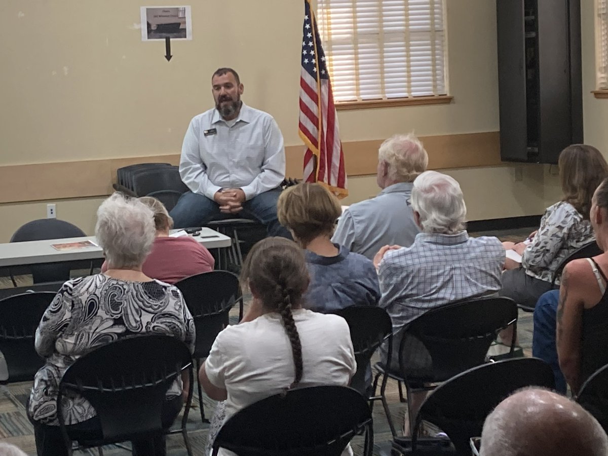 RepTyWinter's tweet photo. Last night I attended a meet and greet in Pueblo County. I gave an end of session wrap up, answered questions about the work we did at the Capitol, but most importantly we had a chance to talk about the issues that are most important to the residents in HD 47.
#THD47 #ColoLeg
@COHouseGOP