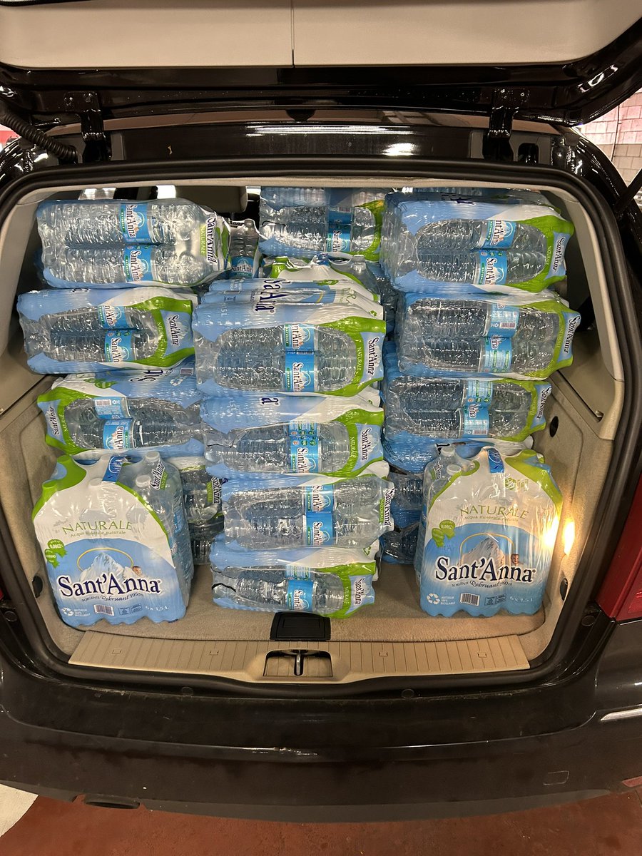giamazzoni's tweet photo. “Certi uomini non cercano qualcosa di logico come i soldi. Non si possono né comprare né dominare. Non ci si ragiona né ci si tratta. Certi uomini vogliono solo veder bruciare il mondo” #esselunga #fidaty #santanna #offerta https://t.co/NhlfGKUqjW