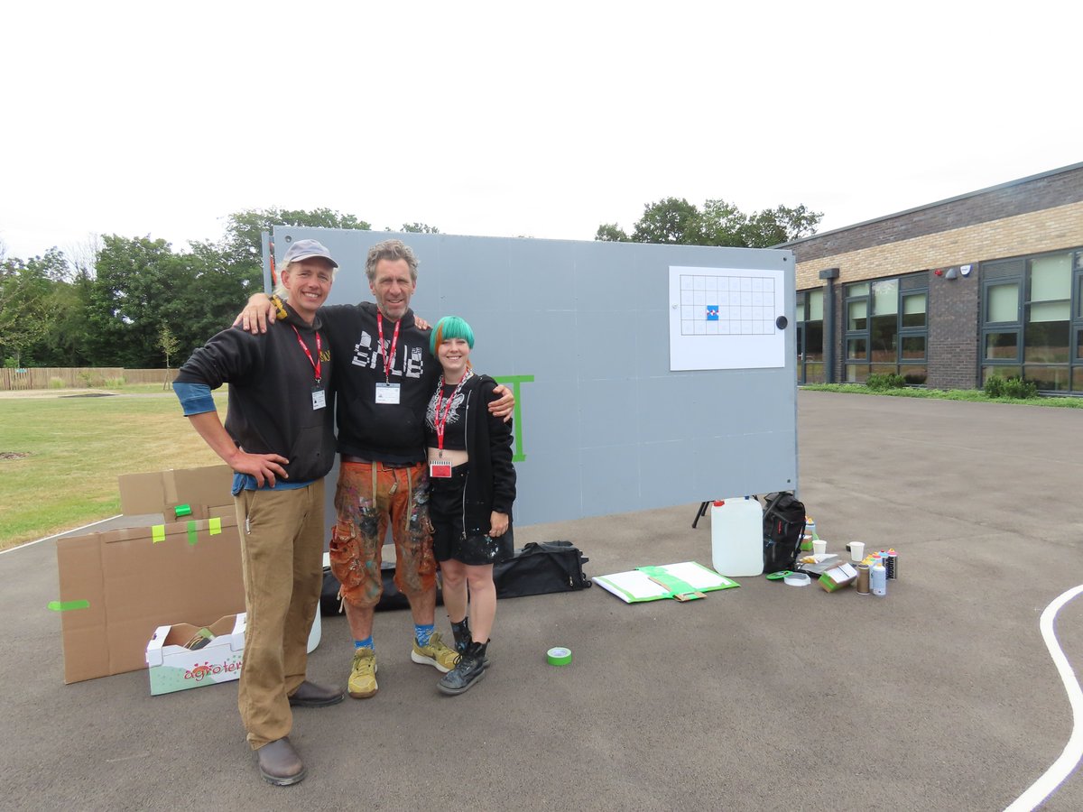 Thank you <a href="/MedicalTrident/">Trident Medical</a> for First Aid, <a href="/CambsCops/">Cambs Police 💙</a> for your presence and <a href="/SchoolCatering/">Impact Food Group</a> for putting on a delicious spread of canapés and cake! Also to <a href="/MLSsculpture/">Matthew Sanderson</a> and the brilliant artists Seth and Amy for Art Jam #AnglianLearningCelebration (3/4)