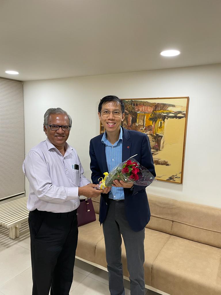 DiedrahKelly's tweet photo. Thrilled to meet @GSFCIndia team on their home ground #Vadodara  &amp;  witness their operations in real time.

Loved their multi-faith place of worship &amp; 400yr Banyan 🌳

We discussed dynamics of fertilizer industry &amp; look fwd. to finding new opportunities for 🇨🇦🤝🇮🇳 in this sector https://t.co/hSp3GZ88dF