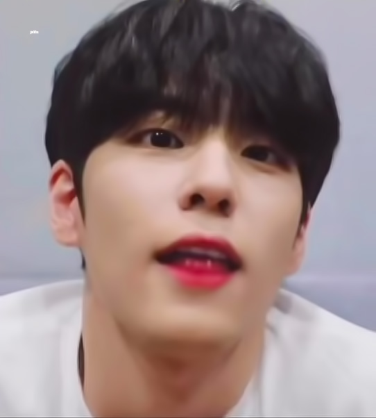 #WONPIL #원필 
200712 일어났어

📎pilin.tistory.com/256