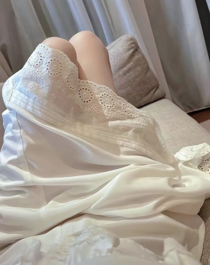 kaanni0618's tweet photo. 我也想做个渣女，可是我太偏执的喜欢一个人 https://t.co/bFztYi04ib