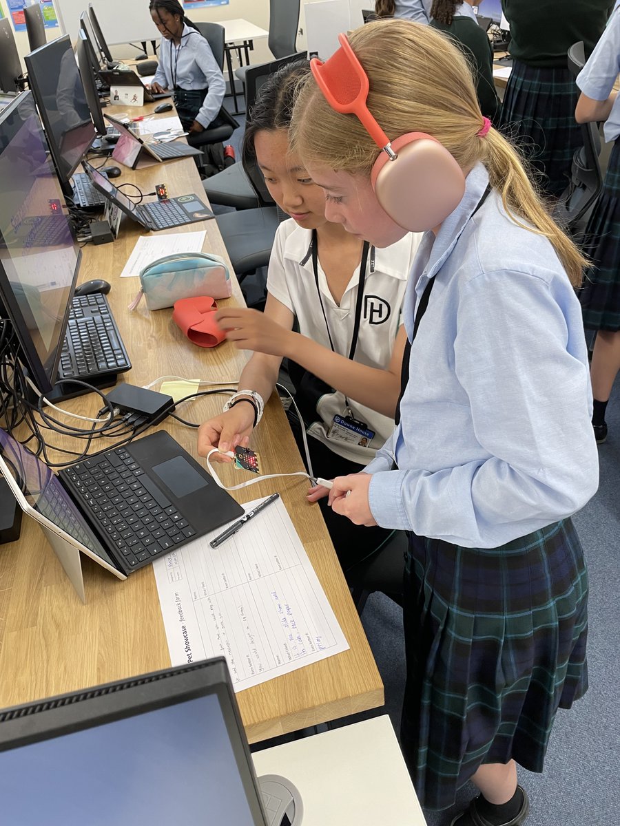 digital_dh's tweet image. It&apos;s SHOWCASE time @DowneHouse! Programmers in Remove designed &amp;amp; developed their own electronic pets using the #BBCMicrobit, each with a unique personality. They learnt about the lifecycle of #softwaredevelopment &amp;amp; had great fun pitching their final products! @microbit_edu #STEM