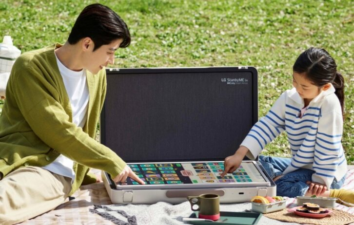 LGArtLab's tweet photo. 📣 Exciting news!
Introducing the LG StanbyME Go model - the perfect blend of portability and communal TV experience.
With its 27" display, touch-responsive screen, and sleek design, it's your go-to for gaming on the fly. Enjoy Dolby Vision, Dolby Atmos, and 3 hours of usage on a full charge.
#LGStanbyMEGo #PortableTV #GamingOnTheGo
https://t.co/IyQeOYlYDH