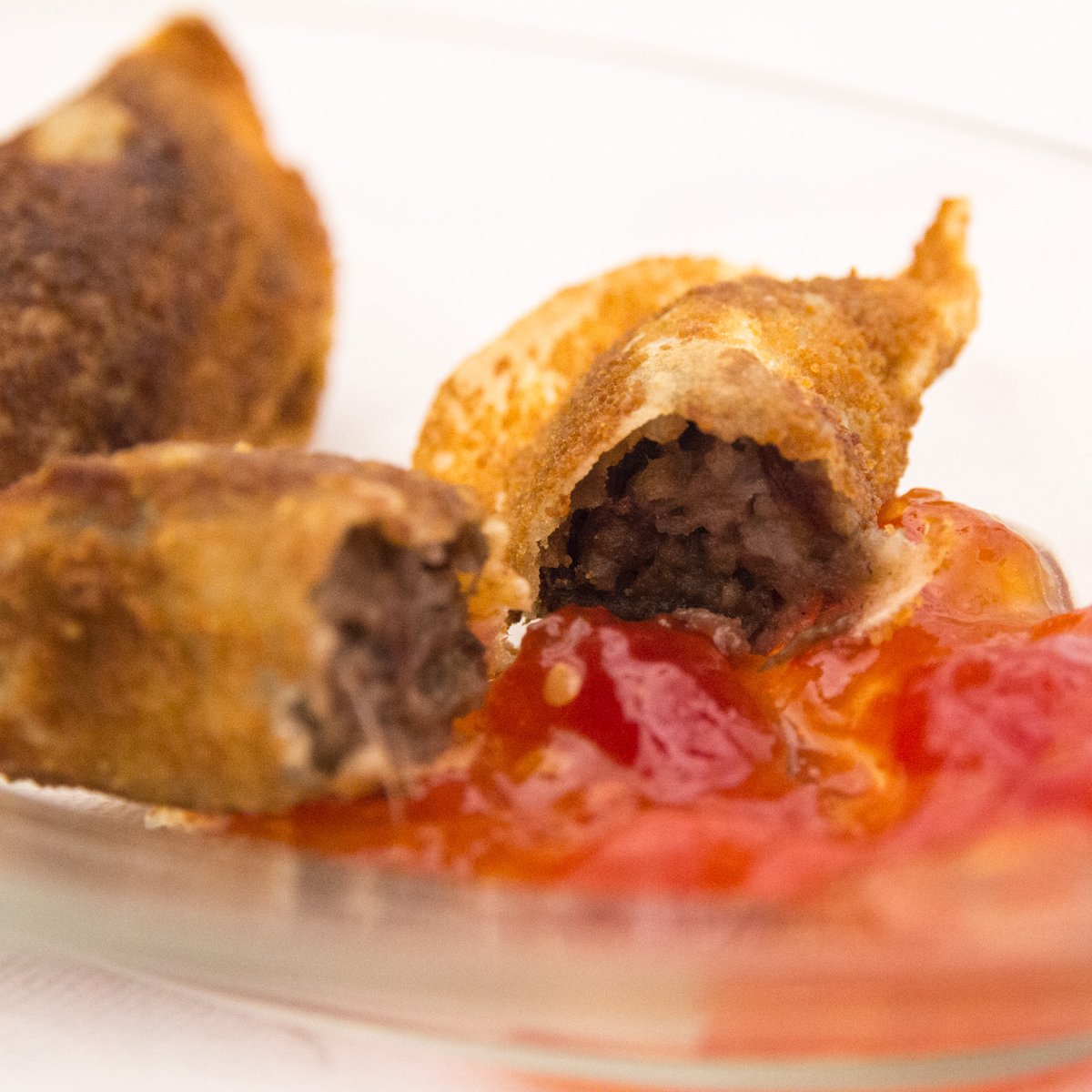 ¿Os gusta la morcilla? Os encantará esta croquellanas de morcilla con pimiento del piquillo acompañada de mermelada de tomate.
...
#croquellanas #morcilla #piquillo #mermeladatomate