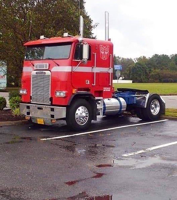 The Internet tweet media