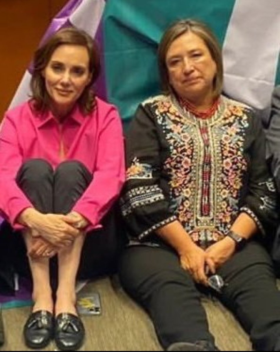 Aaron_Castaneda's tweet photo. Pobres mujeres están siendo #usadas quedarán peor de traumadas... https://t.co/IVb3vKkolx