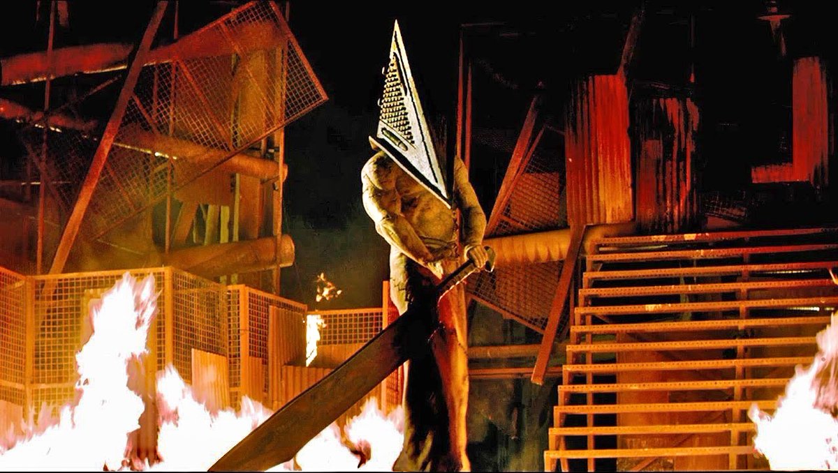 On October 26, 2012, Silent Hill: Revelation was released. #SilentHillRevelation #AdelaideClemens #KitHarington
#DeborahKaraUnger #MartinDonovan #SeanBean #MalcolmMcDowell #CarrieAnneMoss #RobertoCampanella