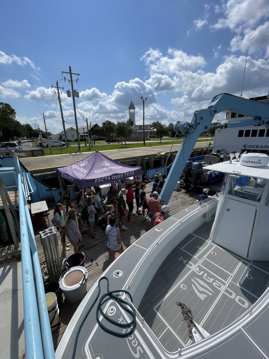 OCEARCH's tweet photo. Yesterday we hosted @JacksonvilleU's Marine Science Summer Camp! We gave these high school students a tour of the ship and shared information about our fishing techniques and science.
@JUMSRI2
#JacksonvilleUniversity #SummerCamp #NextGenerationofScientists https://t.co/Ly9Djofnm1