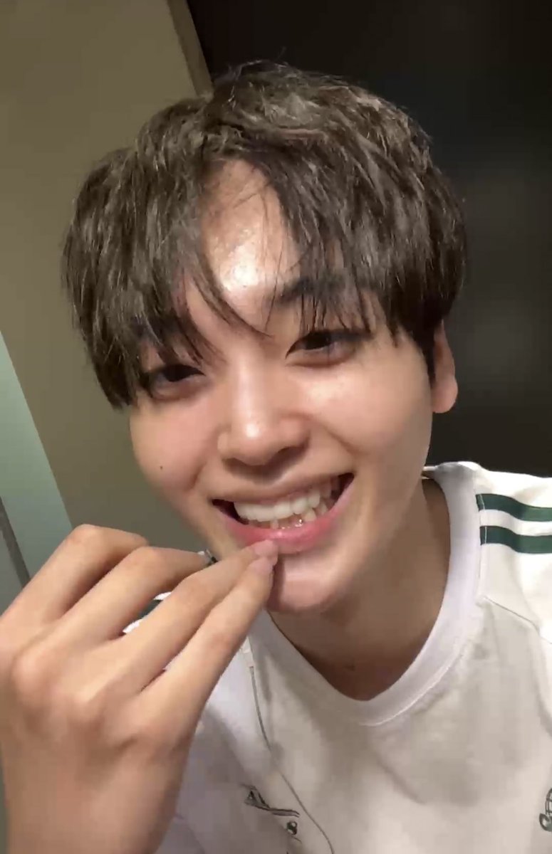 O2l730's tweet image. 아니미친ㅁㅎ생일지나면
형이라고불러봐야지&amp;lt;&amp;lt;
막이래.......제발요들렘
연상연하에반데