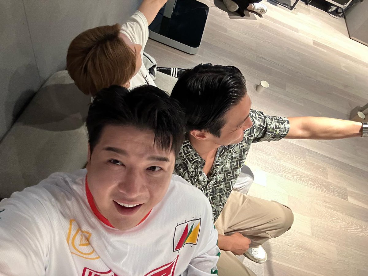 230628 Shindong ig update
#LSS 

#SIWON #최시원 #시원
#SuperJuniorLSS