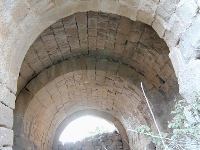 DPHuesca's tweet photo. ⛪️En el Valle del Isábena, la Virgen del Tozal es una enigmática ermita románica construida en una cima.
🤓El #SIPCA nos recuerda la importancia de su patrimonio y... Si quieres saber más sobre sus singularidades arquitectónicas... busca aquí ➡
https://t.co/RRx3hbznT8 https://t.co/70tjpDRmNO