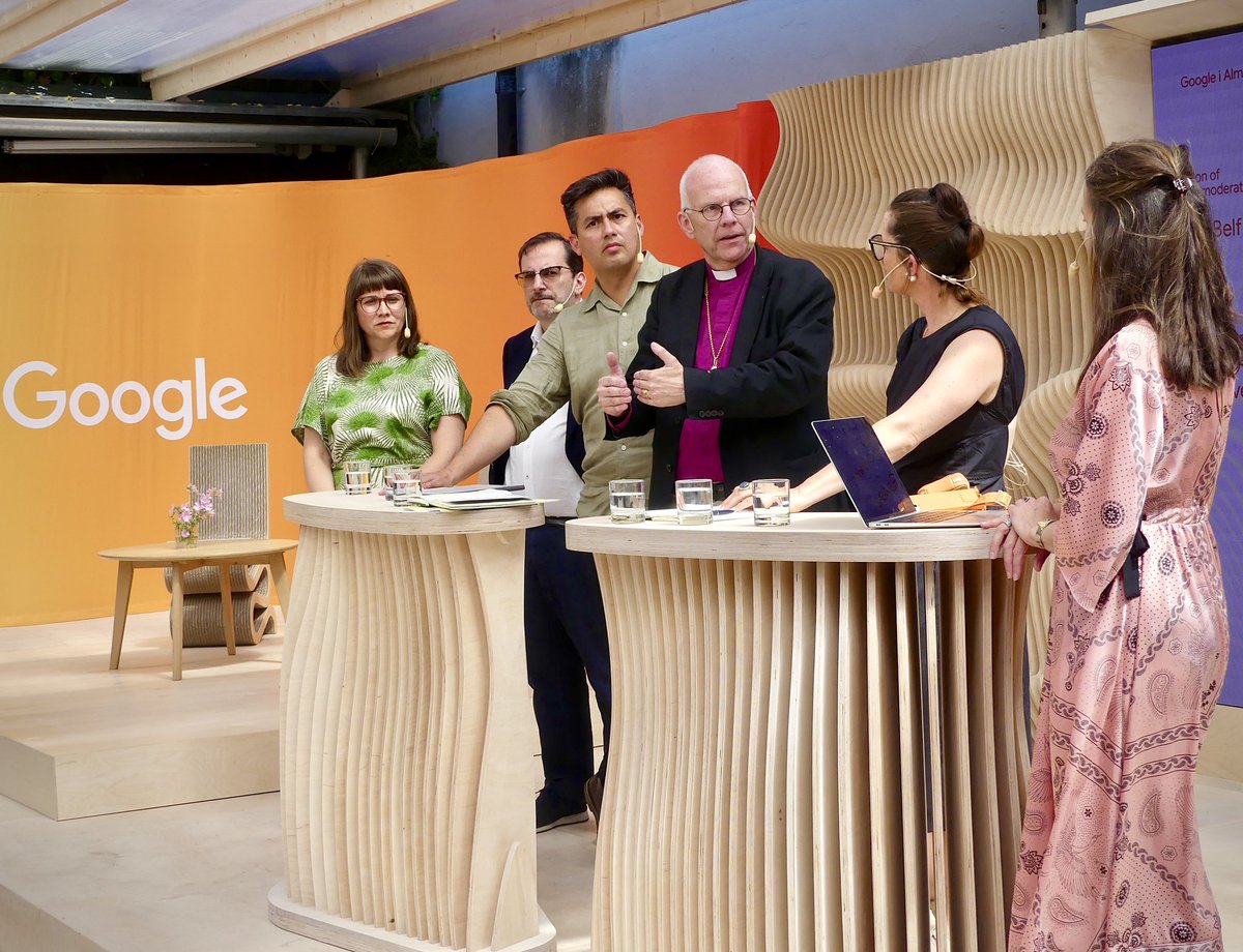 Seminarium hos <a href="/Google_Sverige/">Google Sverige</a> om hur vi utvecklar och reglerar AI på ett ansvarsfullt sätt. 
Vi behöver ställa frågan om vad en människa är och vad ett gott samhälle är. 
Där börjar frågan om AI, inte i tekniken. #AI #Almedalen