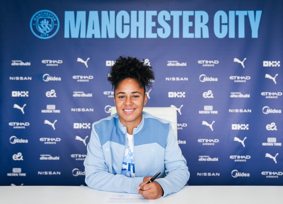 8️⃣ years in Blue. Delighted to be continuing my journey with this club @mancity 🩵