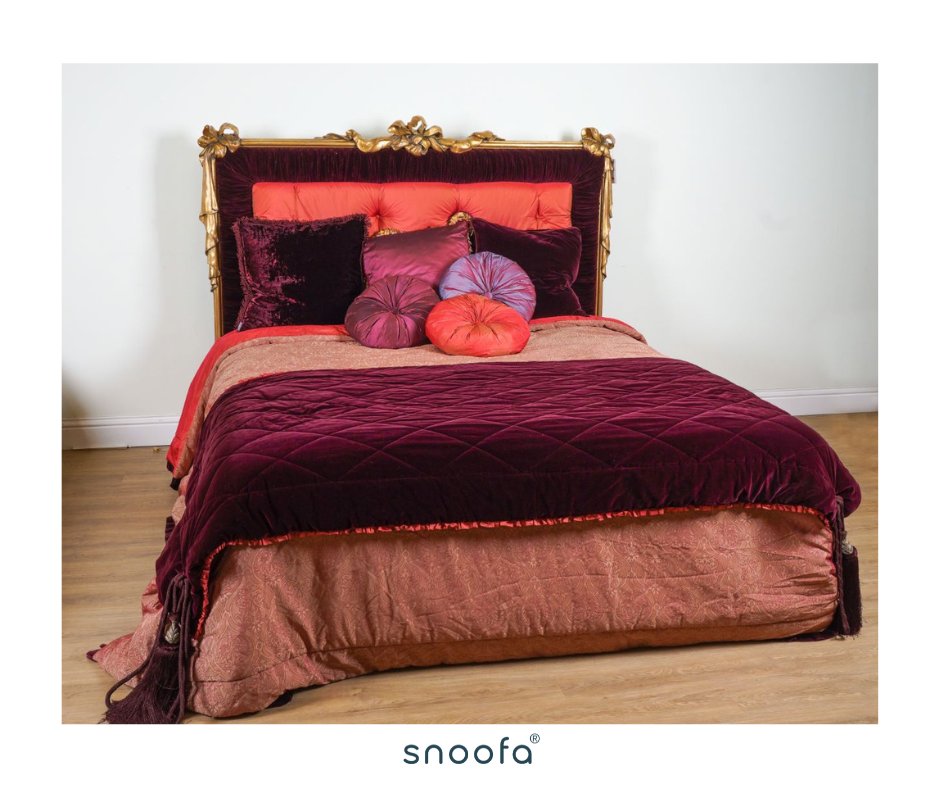 This amazingly lush Provasi king-size bed, sold for £2,800 <a href="/BellmansAuc/">Bellmans Auctioneers</a> recent Antiques &amp; Interiors Auction

The live sale was powered by @SnoofaSoftware