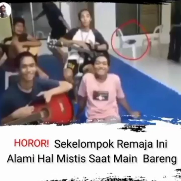 NGERI! Pernah kebayang ga sih pas asik-asiknya nongkrong sama temen-temen lu terus ada kejadian mistis muncul tiba-tiba? 

Jadi ini ceritanya ada sekumpulan pemuda yang tampak lagi asik nongkrong terus dapat gangguan dari makhluk astral 😱

Thread Horor Pendek 
<a href="/IDN_Horor/">Horor Indonesia</a>