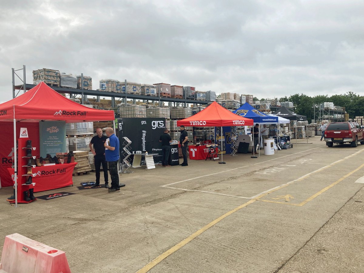 HeveyBS's tweet photo. Fantastic first day at Hevey Northampton Trade Days! 💪 Thanks to everyone joining - looking forward to seeing you tomorrow! 😎

#buildersmerchants #tradeaday #northamptontrade #constructionsite #homerevamp https://t.co/3d3FkYzMSe