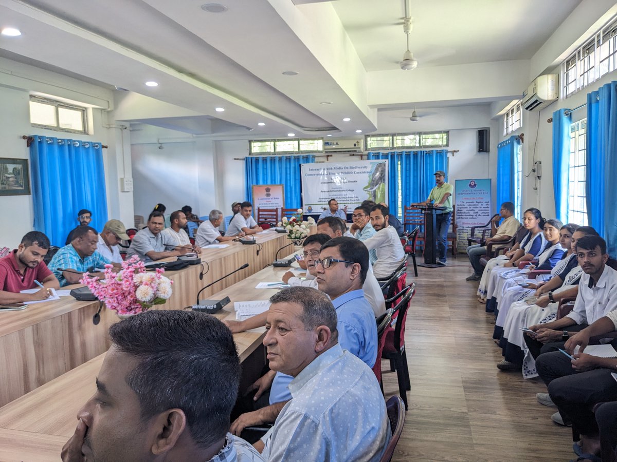 aaranyak's tweet image. In another #InteractiveWorkshop at Doomdooma, we discussed how the #media can contribute to #BiodiversityConservation, #coexistence, and in reducing human-elephant conflict with prominent local media persons from #Doomdooma, #Kakopathar, #Sadiya, and #Saikhowa of #Assam.