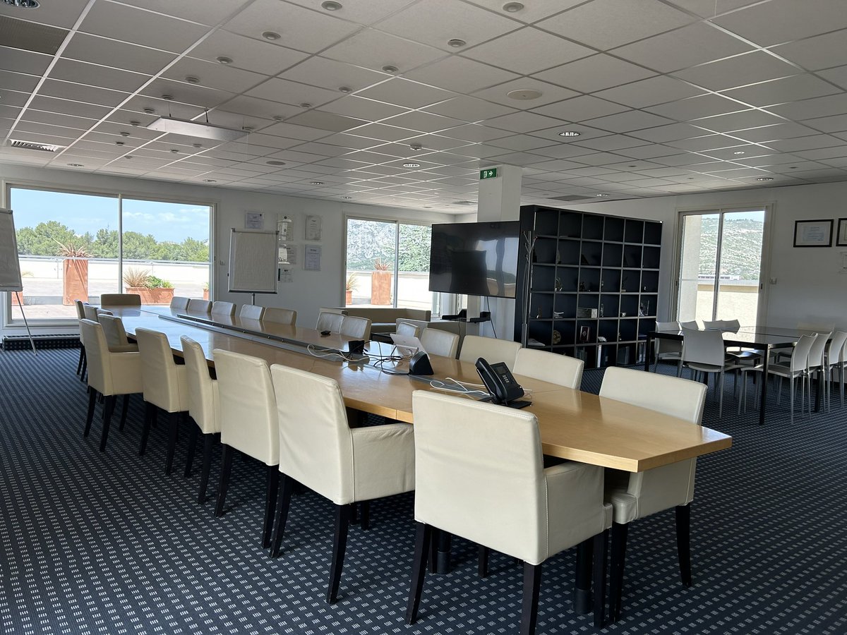 Sylvie JEAN (@sylvieojean) on Twitter photo Séquence découverte pour des candidats de prépas avec la visite surprise de la salle du conseil <a href="/kedge/">Kedge Safety Systems</a> Marseille ! Un lieu chargé d’histoire, une vue incroyable et la présence de Vasarely ! Séquence découverte pour des candidats de prépas avec la visite surprise de la salle du conseil <a href="/kedge/">Kedge Safety Systems</a> Marseille ! Un lieu chargé d’histoire, une vue incroyable et la présence de Vasarely !