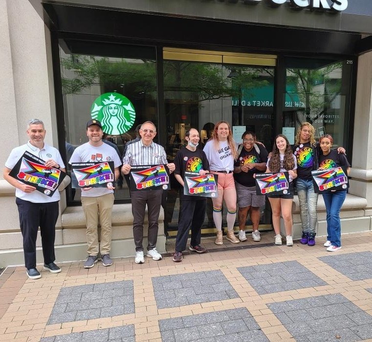 WorkersUnitedMA's tweet image. Showing that #1uPride on the line today with @SBWorkersUnited Arlington Courthouse Partners is @TakisKarantonis @arlingtondems @Plumbers_5_DC! And the power of #Pride has shut down this location for the day! #PrideAtWork #sbwumarjb #wunomatterwhat #StrikeWithPride #wumarjb #1u