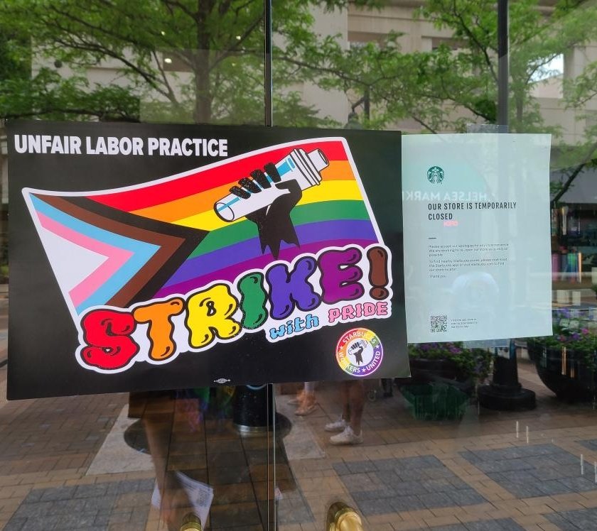 WorkersUnitedMA's tweet image. Showing that #1uPride on the line today with @SBWorkersUnited Arlington Courthouse Partners is @TakisKarantonis @arlingtondems @Plumbers_5_DC! And the power of #Pride has shut down this location for the day! #PrideAtWork #sbwumarjb #wunomatterwhat #StrikeWithPride #wumarjb #1u