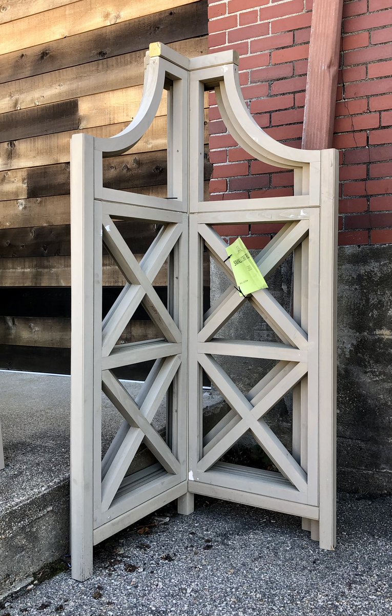 build_surplus's tweet photo. Get your yard &amp; garden ready for the July 4th holiday. Choose from cedar arbors, pergolas, corner benches, &amp; planters. Cedar garden accents are available only at our West Warwick store.

#cedararbors #cedarpergola #cedarplanters #gardenideas #gardenaccents #AMaxTValueStore https://t.co/tzyuLg314K