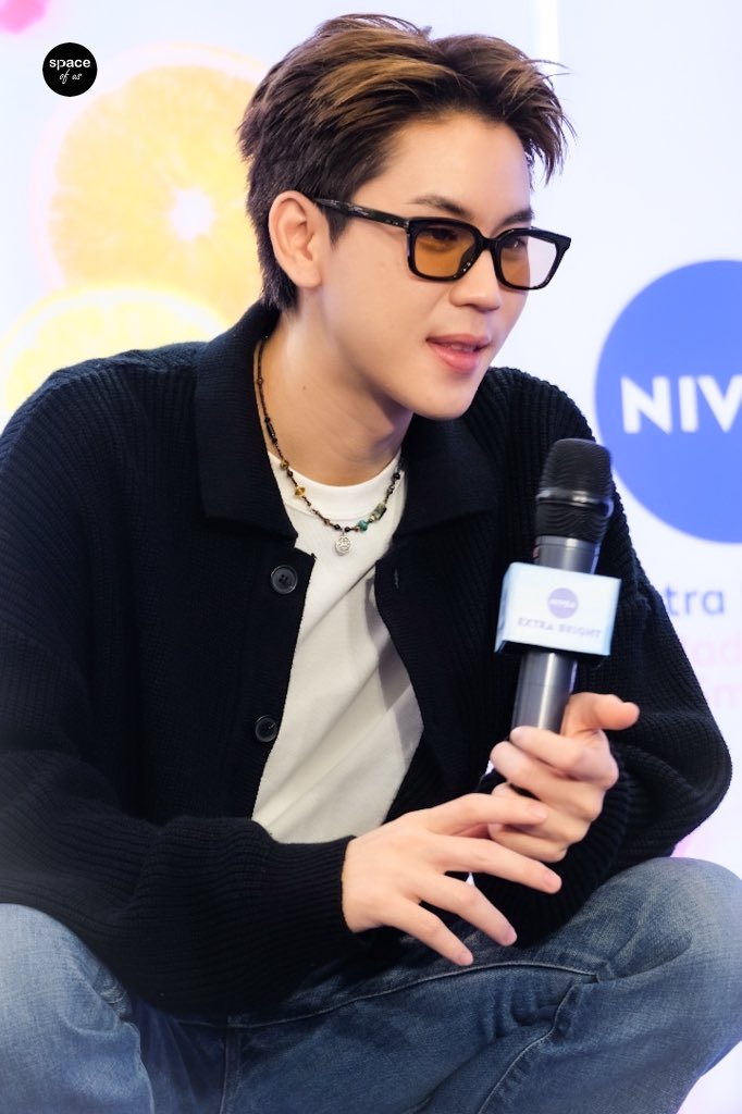 Spaceofus's tweet photo. 230628 Nivea❤️🐷

#Prem_space
#NIVEAEXTRABRIGHTXBOUNPREM https://t.co/pbmo7mFuVF