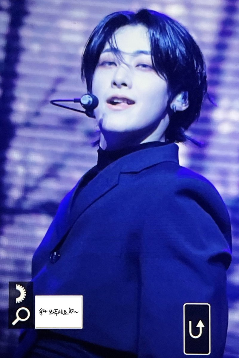 Scent_of_Black's tweet photo. 230628 Eternal Sunshine SHOW-CON preview

#위아이 #WEi #유용하 #YOOYONGHA 
#용하 #YONGHA #ヨンハ 
@WEi__Official https://t.co/RDG3jxSdKA