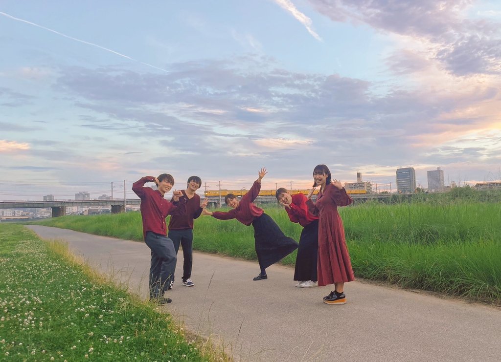 akaimofu's tweet photo. ーーーーーーーーーーーーーーー
岡山大学・清心女子大学biripel所属

　　　　3回生同期バンド

   　　　🎵Red fluffy🎵

　   近日アカスピ応募動画公開
ーーーーーーーーーーーーーーー https://t.co/lBrpxfwarp