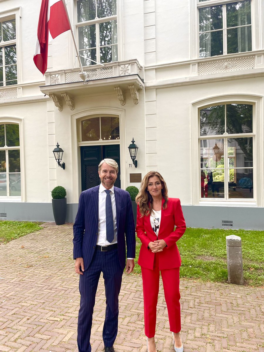 Great pleasure to host Minister of Justice <a href="/DilanYesilgoz/">Dilan Yesilgöz - Zegerius</a> for a #Nordic ambassadors lunch focusing on serious topics as #organizedcrime and irregular #migration and possible national and European solutions <a href="/DKinNL/">DK in NL</a> <a href="/ambsenl/">Julius Liljeström, Ambassador-designate</a> <a href="/NorwayAmbNL/">Erling Rimestad</a> <a href="/FinEmbNL/">Embassy of Finland in the Netherlands</a> <a href="/IPSimila/">Ilkka-Pekka Similä</a> <a href="/ZwedeninNL/">Embassy of Sweden in the Netherlands</a>