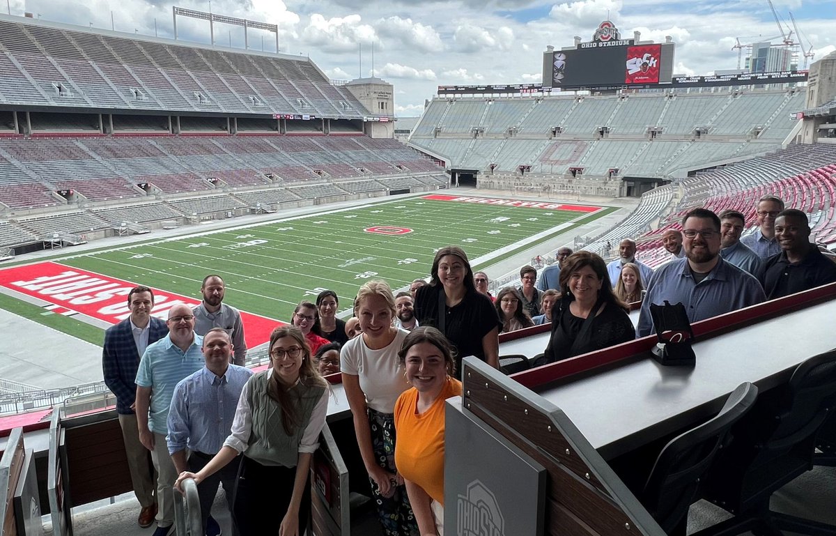 human_ohio's tweet photo. Clinical Assistant Professor Annemarie Turpin curated an experiential learning day in partnership with NetJets, Cameron Mitchell Restaurants, Experience Columbus, Levy Restaurants, COSI - Center of Science and Industry, Columbus Museum of Art, and Business Advancement at OSU! https://t.co/kCBpMURFf5
