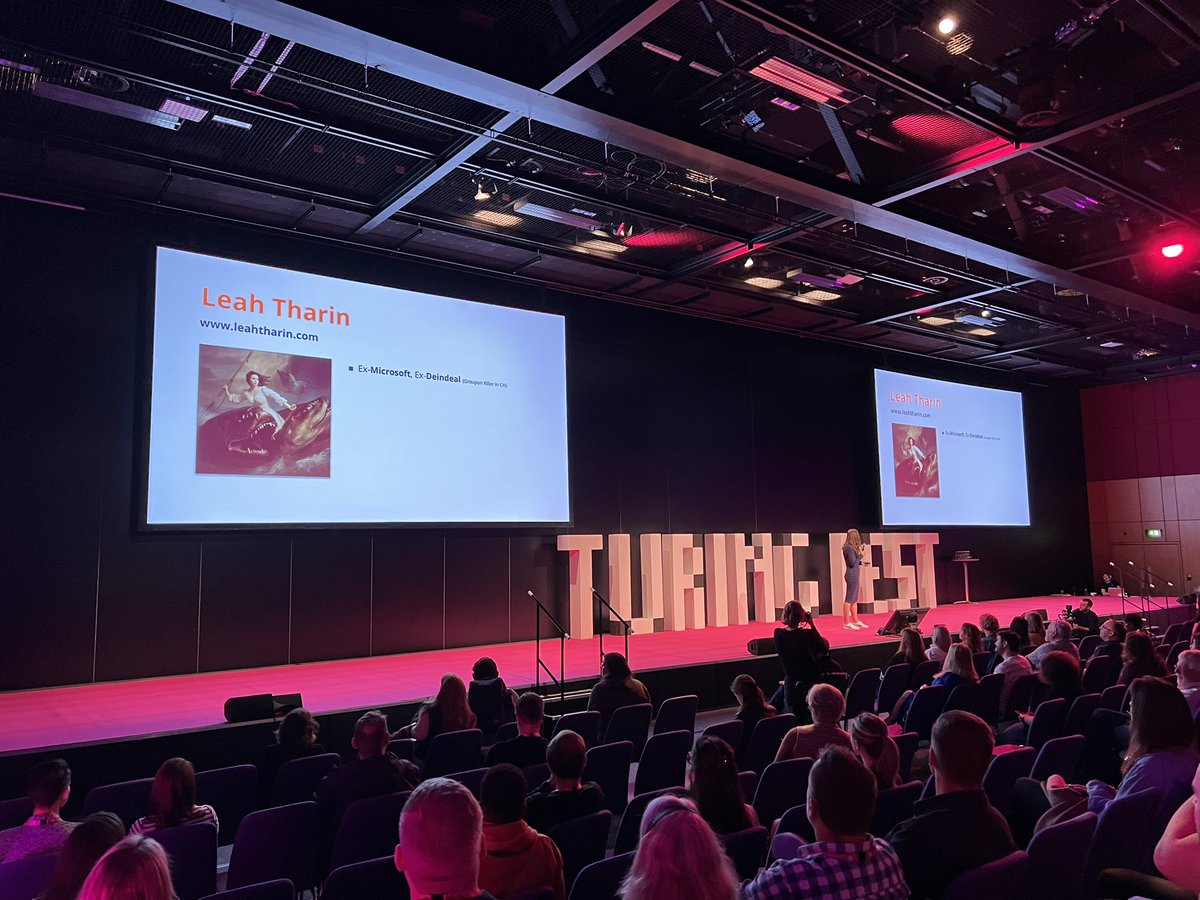 SelbyCary's tweet photo. Product-led Growth lessons from @LeahThar 👏
Key takeaway - Sales, Product & Marketing teams need to align on delivering value ASAP and achieving that “AHA” moment 🤩
@ScaleUpLessons @testcard @turingfest
#TuringFest #ScaleupLessons #TechStartup #Product #ProductGrowth https://t.co/7nrGT6hW5x