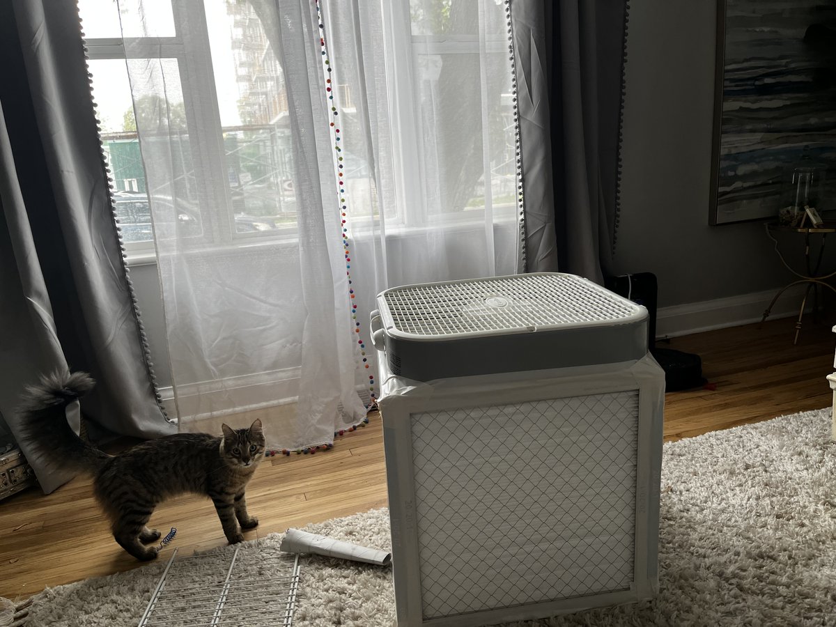 #ygk, HORRIBLE air quality today. Stay in when you can and wear an N95 when you MUST go outside. Shut and lock all windows and doors in your home. Turn furnace a/c and fan on. Merv 13 (1900) filter or better in  furnace. Build and use a #corsirosenthalbox. Need instruct? DM me.