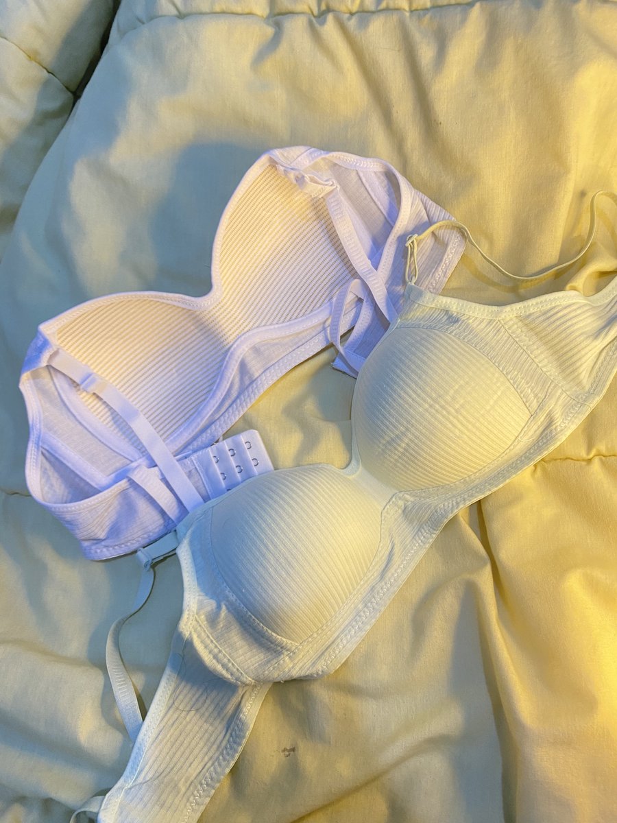 *WOMEN ONLY*

Gw abis ngeborong bra lucu di oren. Selain murah tapi nyaman dipake. Bra tanpa kawat bikin pd ngepush. Walaupun bukan buat diperlihatkan suka puas aja ga sih punya bra lucu lucu🫶🏻