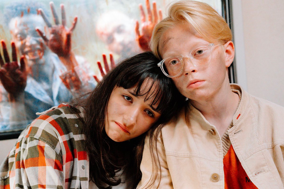 RealDeal's tweet image. what the hell is going on in this stock photo