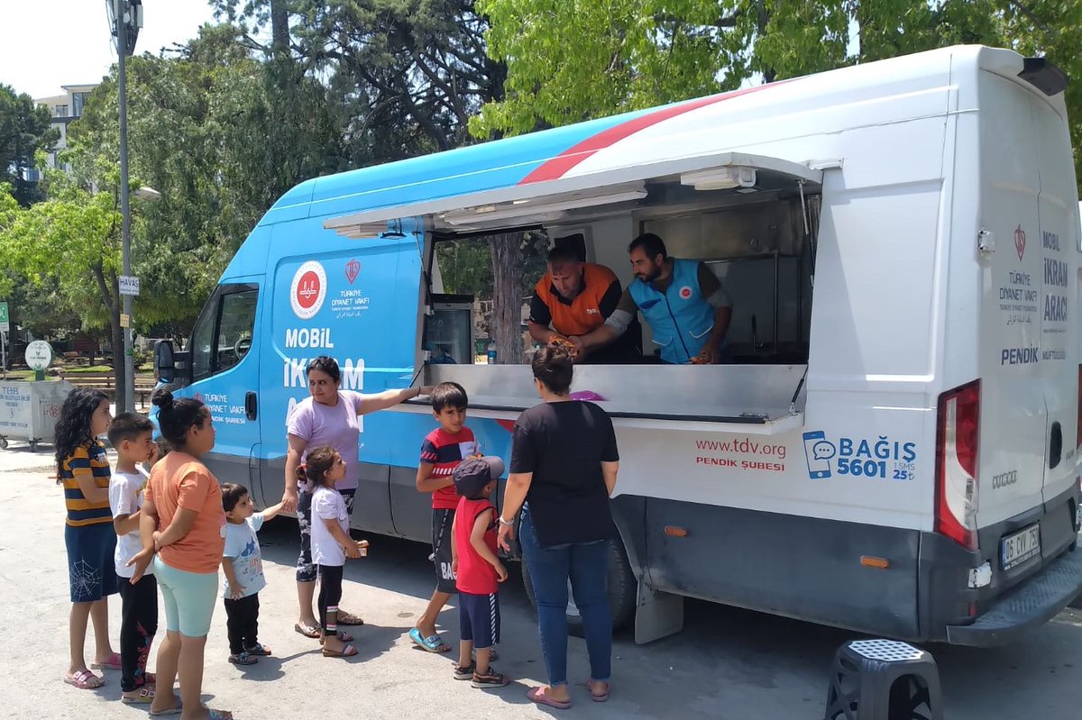 İstanbul Pendik Müftülüğü ve Vakfımız Şubesi görevli ve gönüllüleriyle birlikte, Kurban Bayramı’nda Hatay’daki depremzede kardeşlerimize mobil ikram aracımızla çeşitli ikramlarda bulunuyoruz. 

#BeklenenSensin