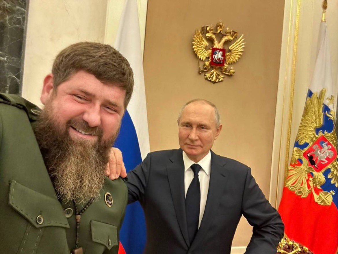 Kadirov, Putin ile yaptığı görüşmeden bir selfie paylaştı.